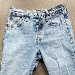 Levi’s Premium 501 High Rise Skinny Jean Lightwash Blue size 25